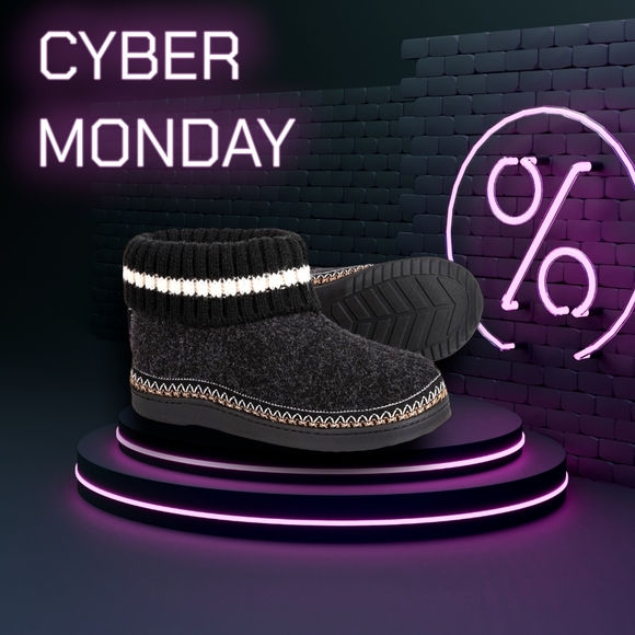 Women's Indoor Outdoor Memory Foam Black Fleece Lining Bootie Slippers .NWT - Picture 9 of 11